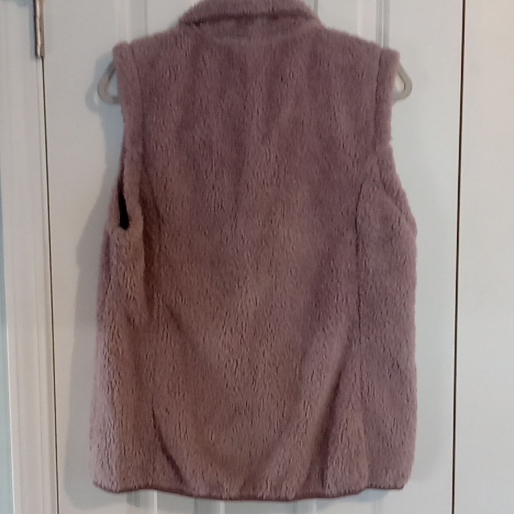 Free Country Taupe Sherpa Vest - Picture 3 of 5